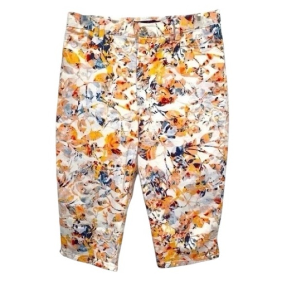 Gloria Vanderbilt Amanda Capris Size 12 Petite Flowers White Peachy - Picture 1 of 12